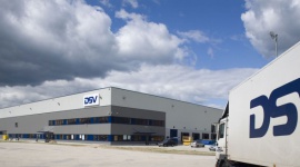 Grupa DSV kontynuuje współpracę z Panattoni Europe - umowy na ponad 7 200 m² BIZNES, Nieruchomości - Panattoni Europe i Grupa DSV kontynuują współpracę. Globalny dostawca usług logistycznych przedłużył umowę najmu w Panattoni Park Czeladź i dodatkowo wynajął powierzchnię w Panattoni Park Gdańsk. Kontrakty podpisane zostały na ponad 7 200 m² .