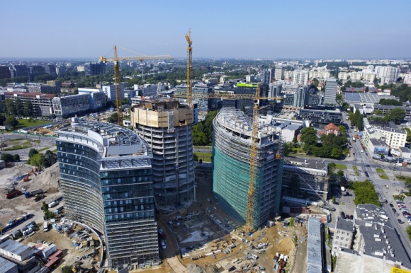 Budynek wieżowy Warsaw Spire ma już 16 pięter