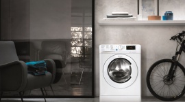 NOWA PRALKA INNEX MARKI INDESIT: SPRAWDZONY WYBÓR LIFESTYLE, Dom - Od ponad 60 lat Indesit dostarcza zaufanych, niezawodnych rozwiązań, mających ułatwiać rodzinom ich codzienne obowiązki. Klienci marki oczekują bowiem produktów, które będą harmonizować z ich stylem życia, zaoszczędzą ich czas, pieniądze i wysiłek.