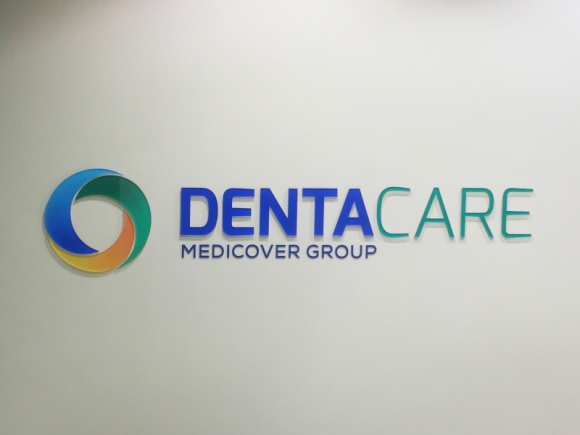 Advertis dla DentaCare w Poznaniu