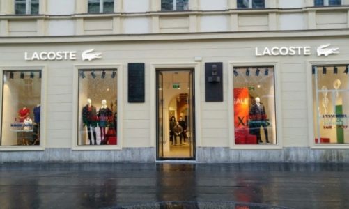 Lacoste w Pradze – zabytkowe wnętrze z nowoczesnym sznytem