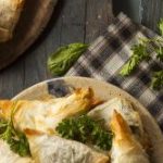 Przywołaj greckie słońce – spanakopita na poprawę pogody