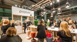 Najnowsze kolekcje Profim Warsaw Home Expo 2017 LIFESTYLE, Dom - Firma Profim podczas targów Warsaw Home Expo 2017 zaprezentowała premiery mebli biurowych, które cechuje przemyślane wzornictwo, doskonałe wykonanie i najwyższej jakości materiały.